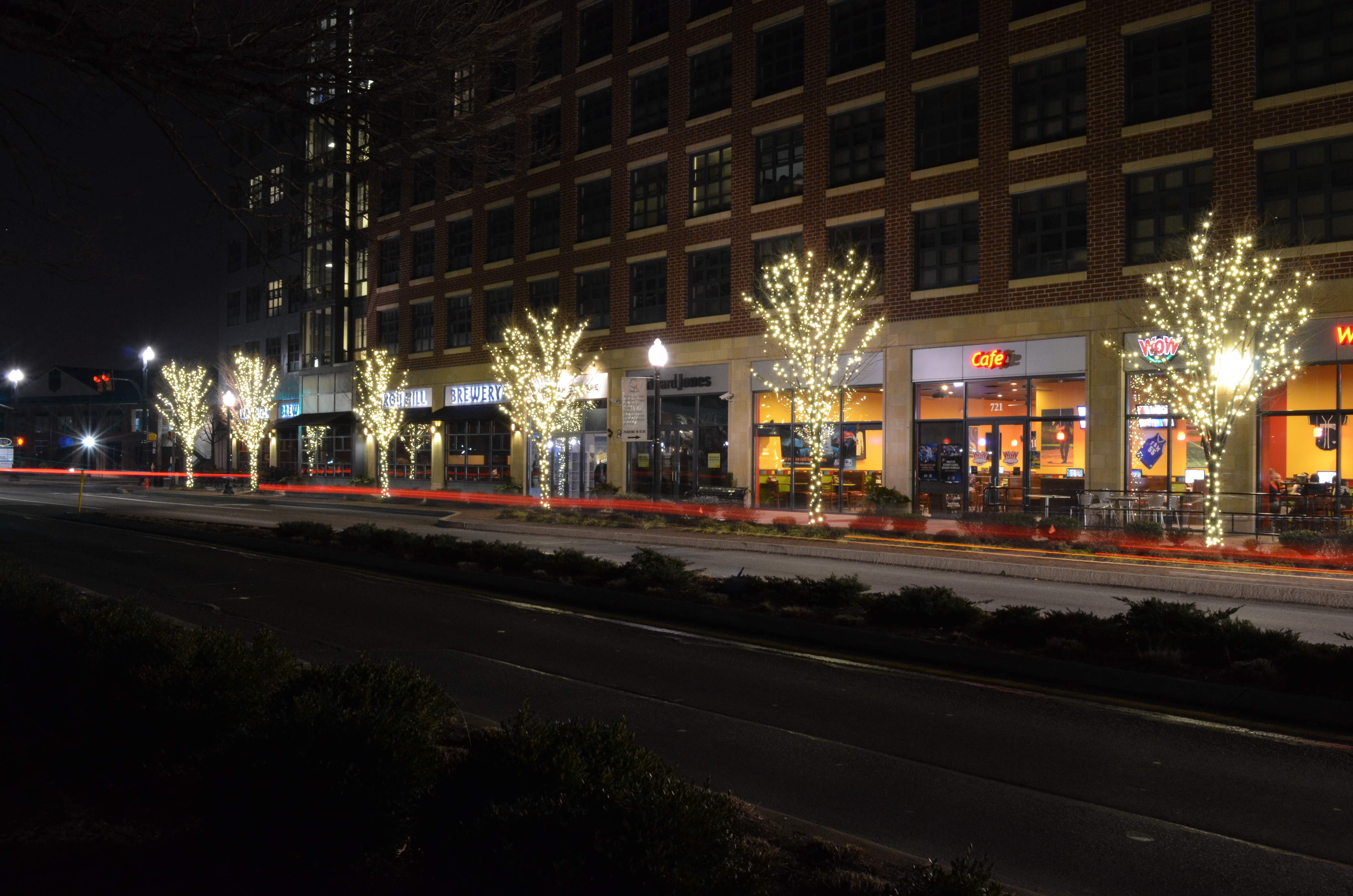 Commercial Holiday Lighting and Decorating in Harrisburg, Hershey and Mechanicsburg and surrounding 